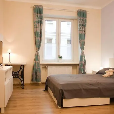 Podwale By Your Freedom Warszawa